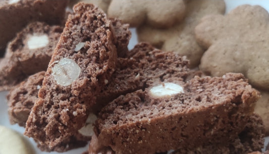 Cantucci al cacao con nocciole